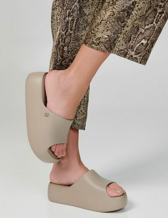 Melissa Free Platform Slide AD