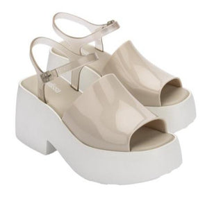 Melissa Pose Ad White Beige