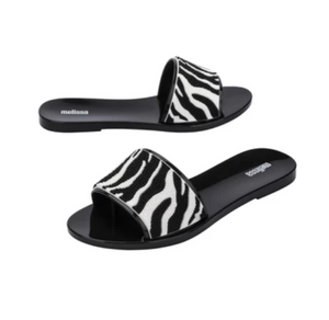 Melissa Savage Slide AD Black White