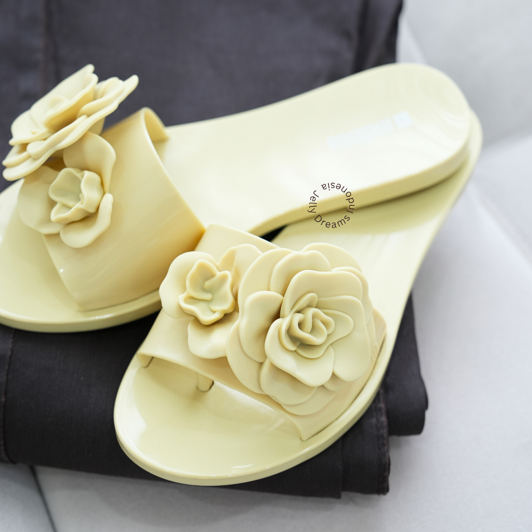 Melissa Babe Petals AD