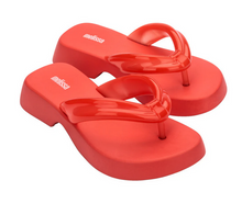 Load image into Gallery viewer, Melissa Air Bubble Flip Flop Double Ad Red
