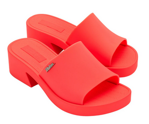 Melissa Sun Manhattan Ad Red