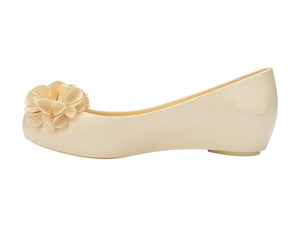 Melissa Ultragirl Springtime Ad Beige