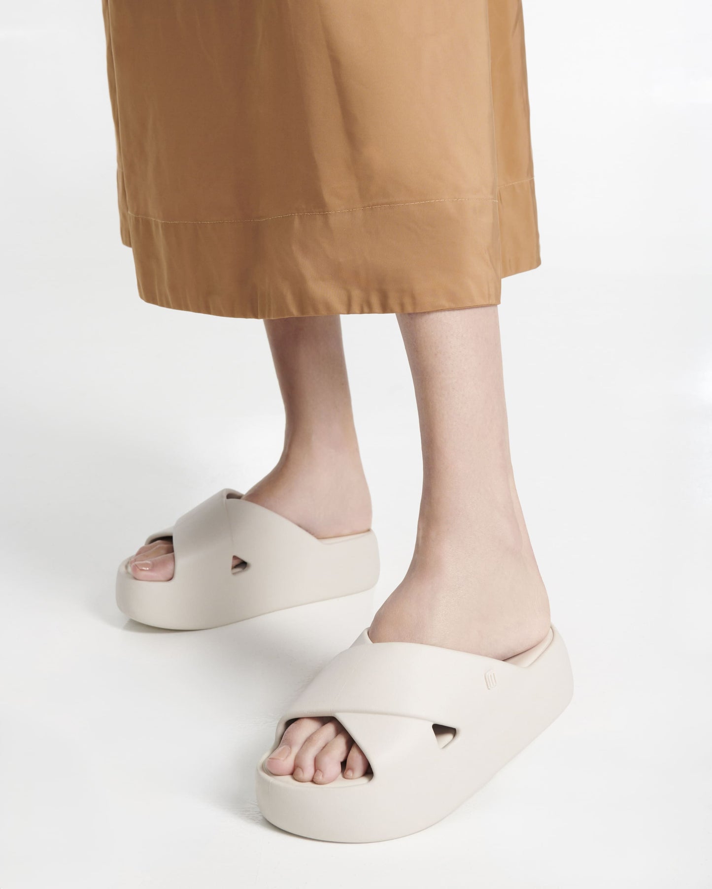 Melissa Free Cross AD