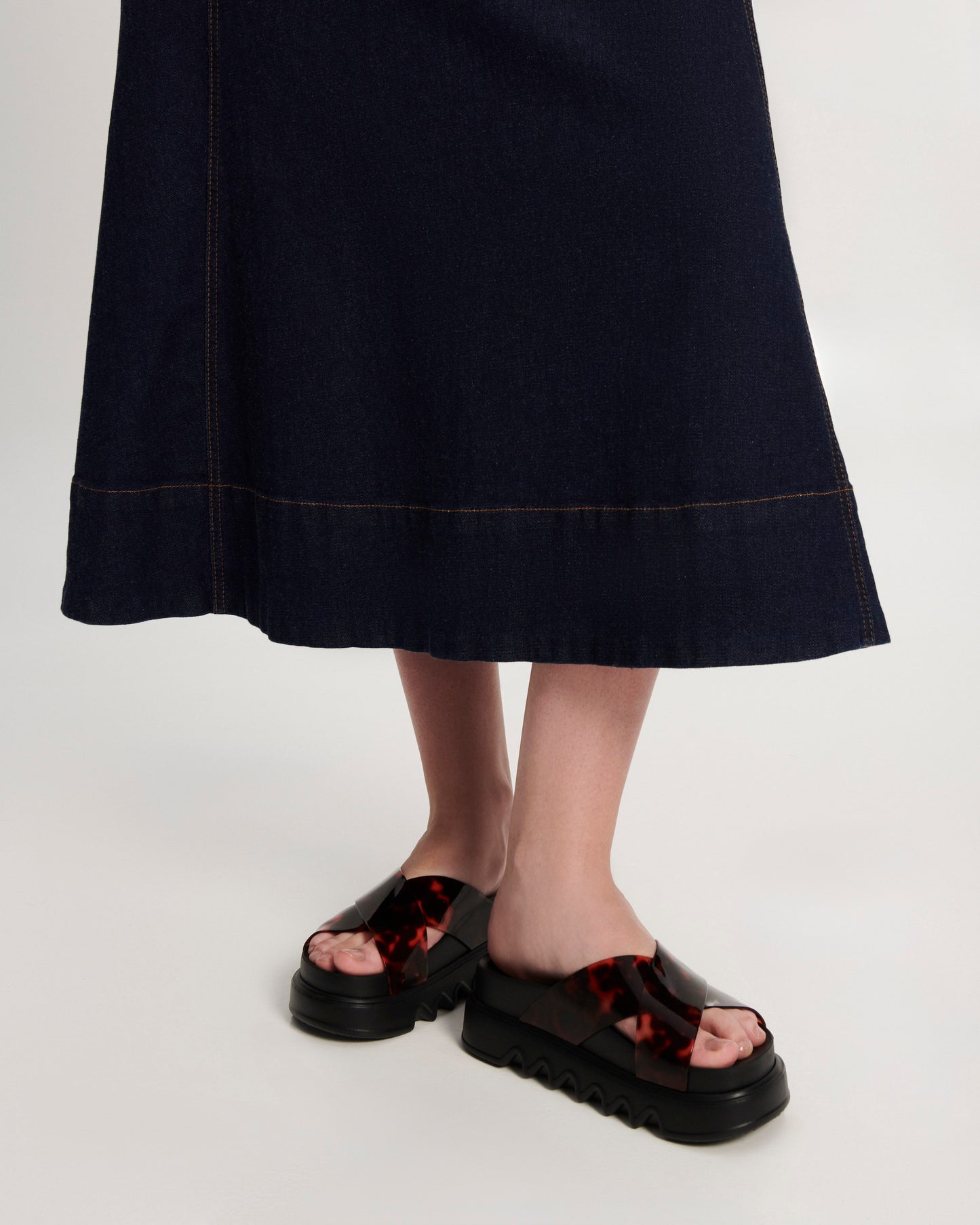 Melissa Cozy Cross Platform AD